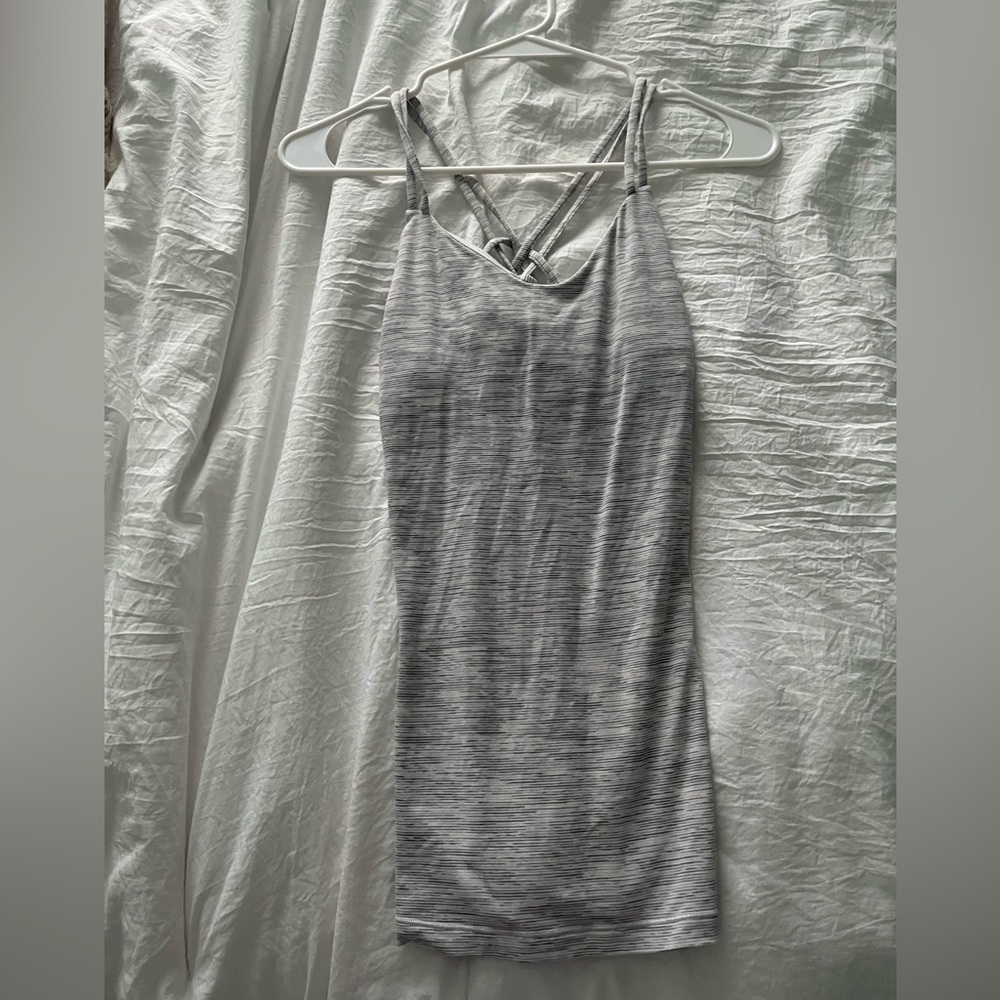 LULULEMON TANK SIZE 2. PERFECT CONDITION